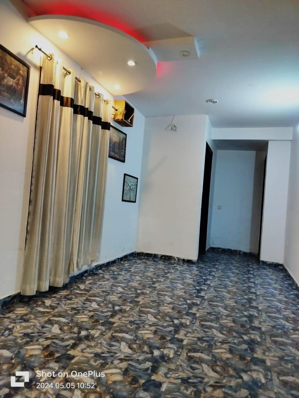Hotel Janvi Palace Delhi  Exterior photo